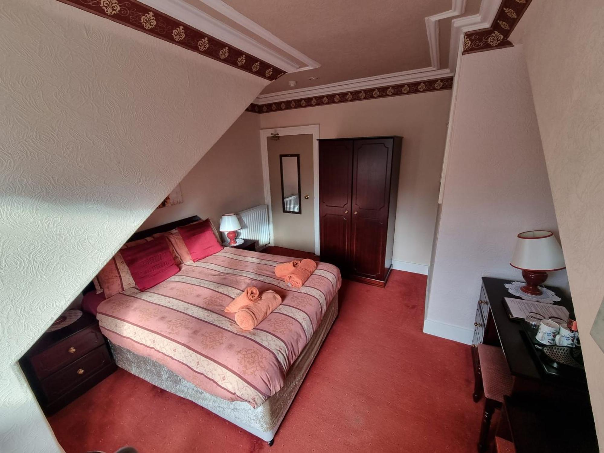 The Jays Guest House Aberdeen Exteriör bild